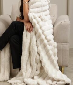 Snow Pearl Coat - Winter Royal Farwa in Snow Pearl